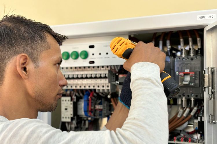 electrical maintenance business