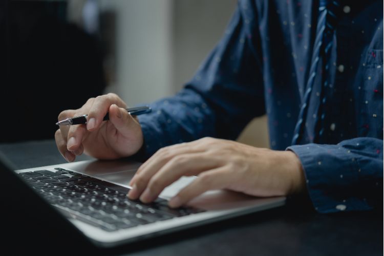 how to stay anonymous on the internet